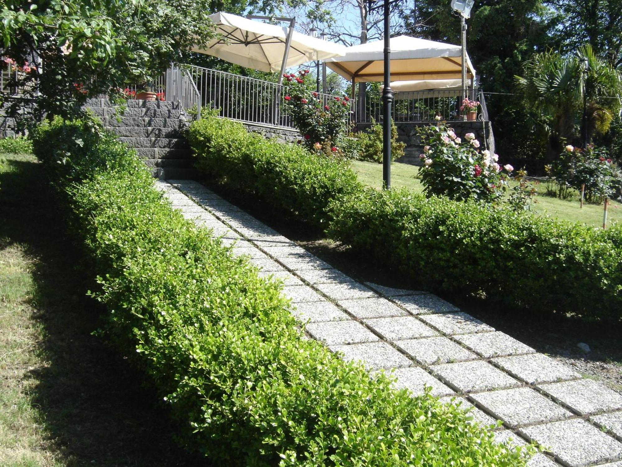Ai Vecchi Crateri Guest House Sant'Alfio ภายนอก รูปภาพ
