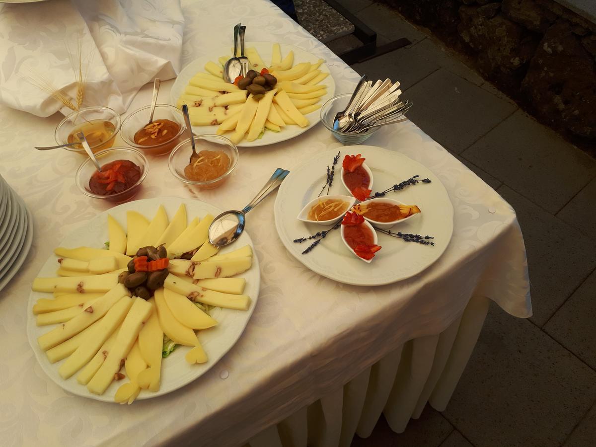 Ai Vecchi Crateri Guest House Sant'Alfio ภายนอก รูปภาพ